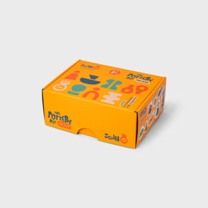 Neues Sculpd Kids Töpfer-Set komplett vor weißem Hintergrund